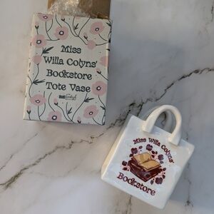 Miss Willa Colyns' Bookstore White Tote Vase